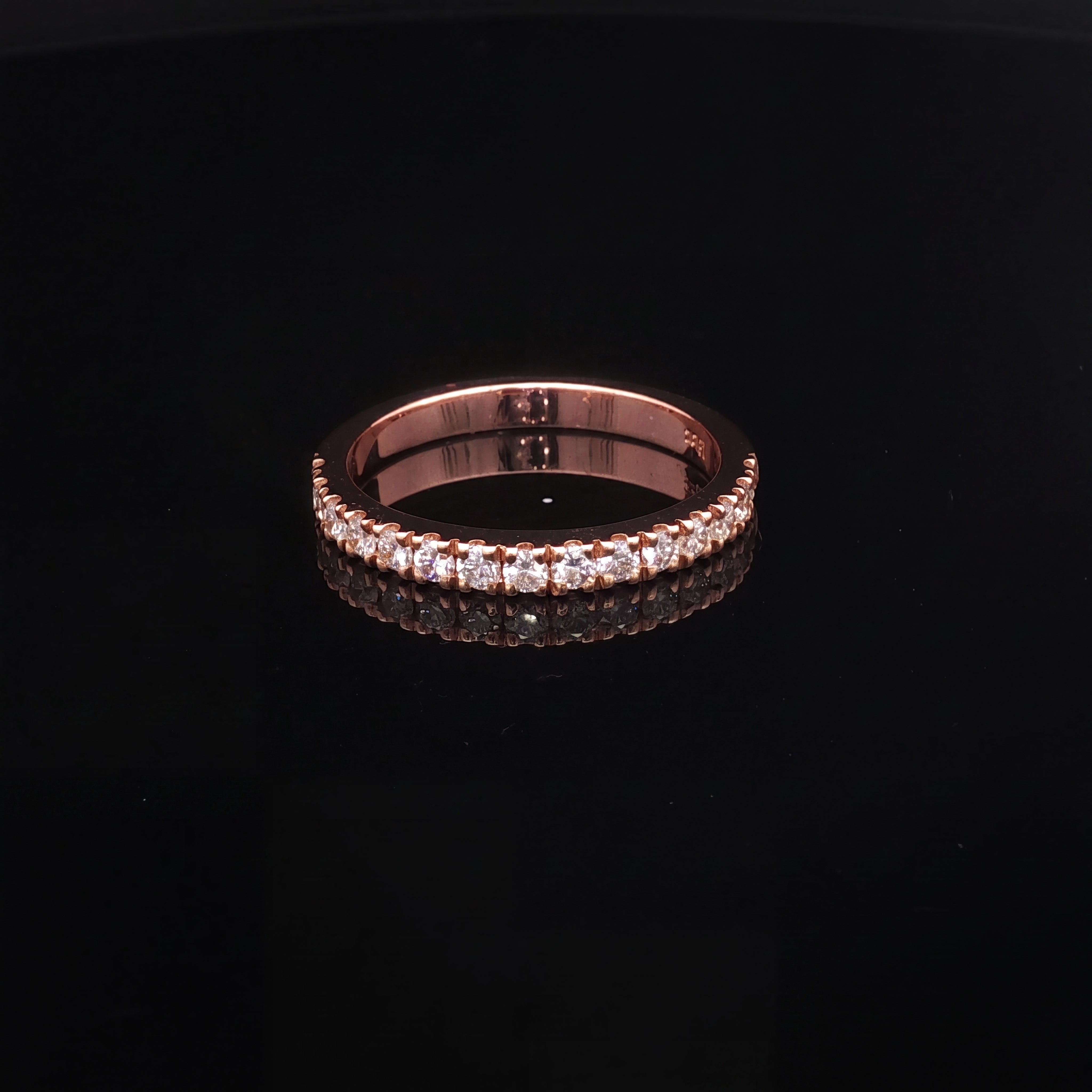 Lucy - Round Diamond Band