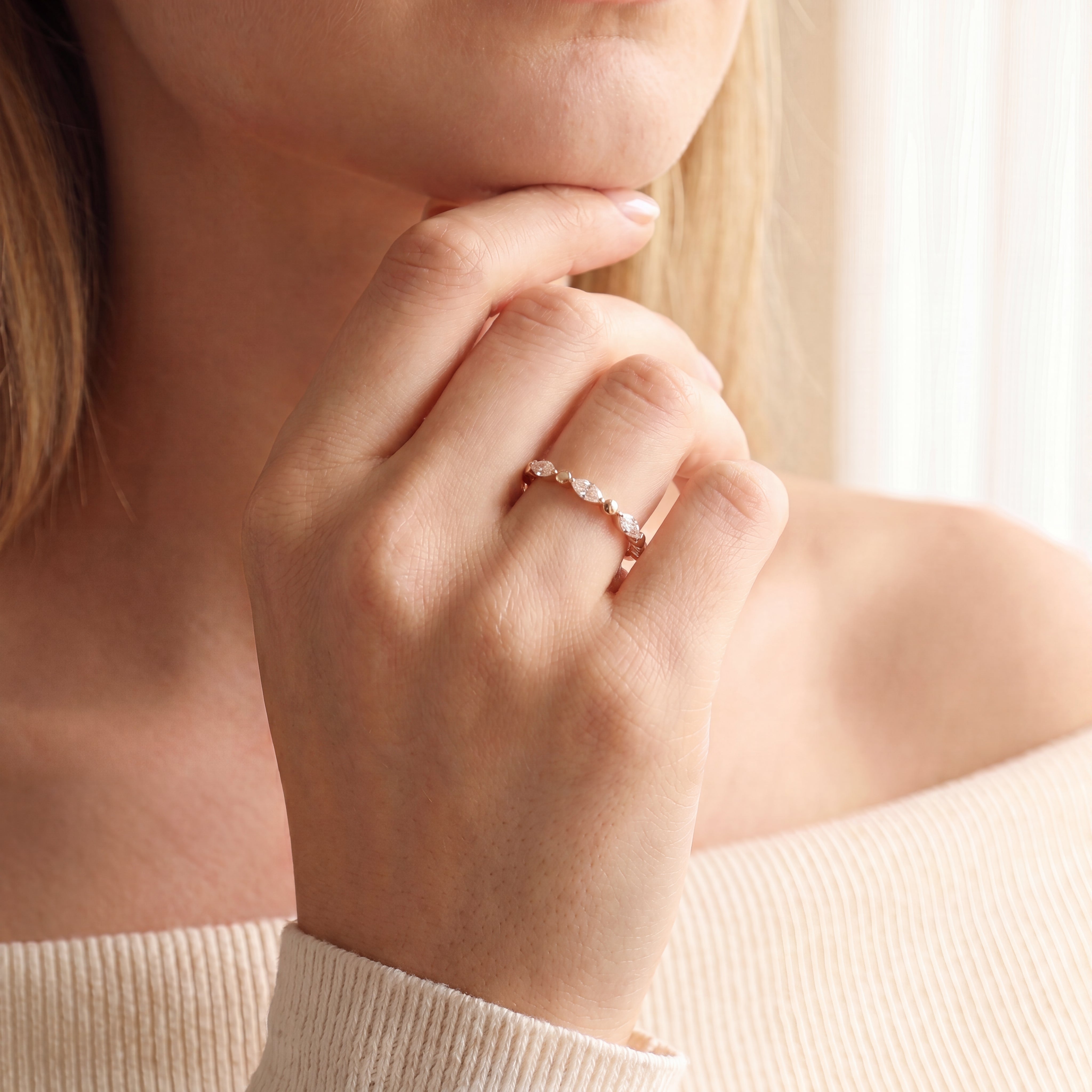 Kimberly - Marquise Cut Diamond Alternating Eternity Band