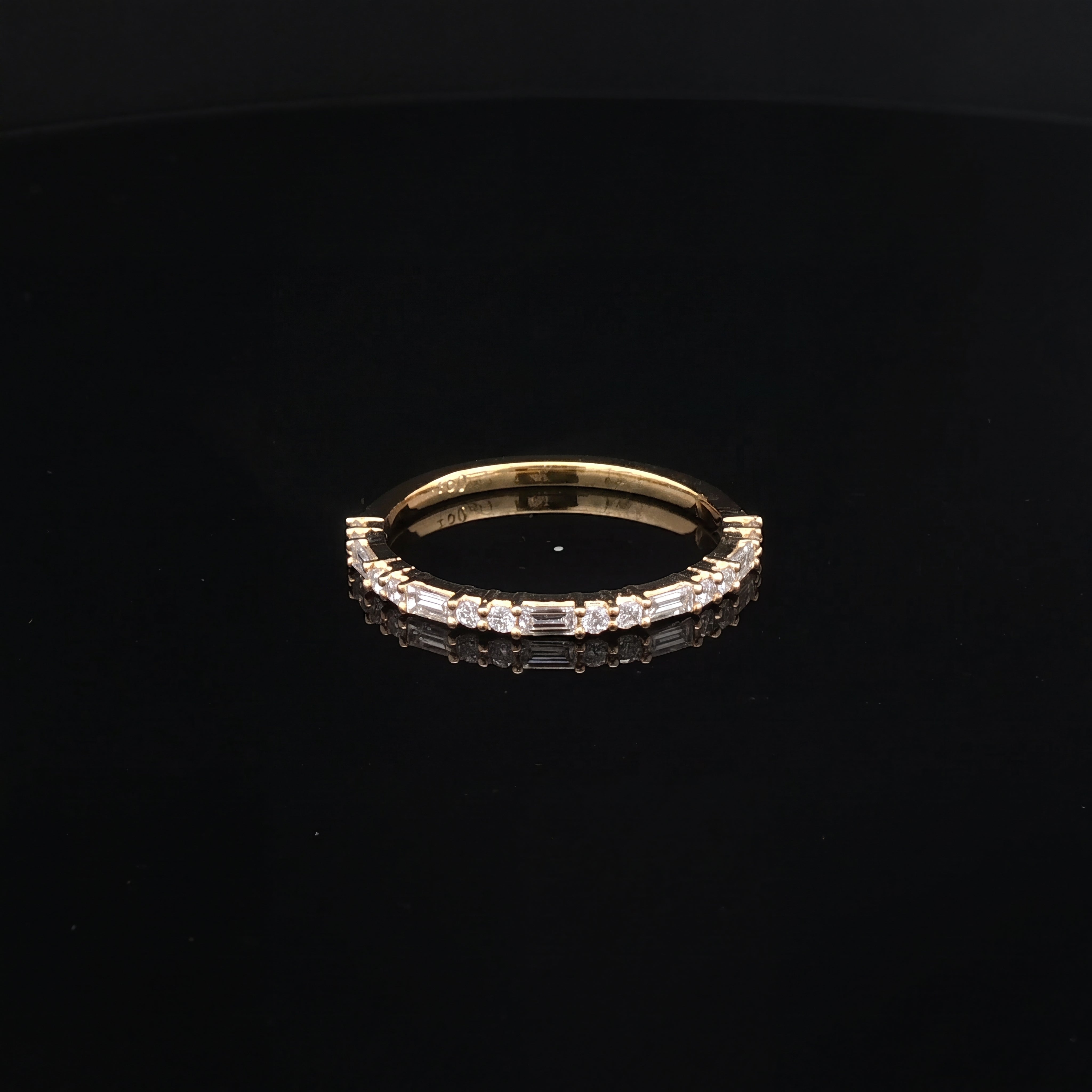 Courtney - Alternating Baguette and Round Brilliant Diamond Band