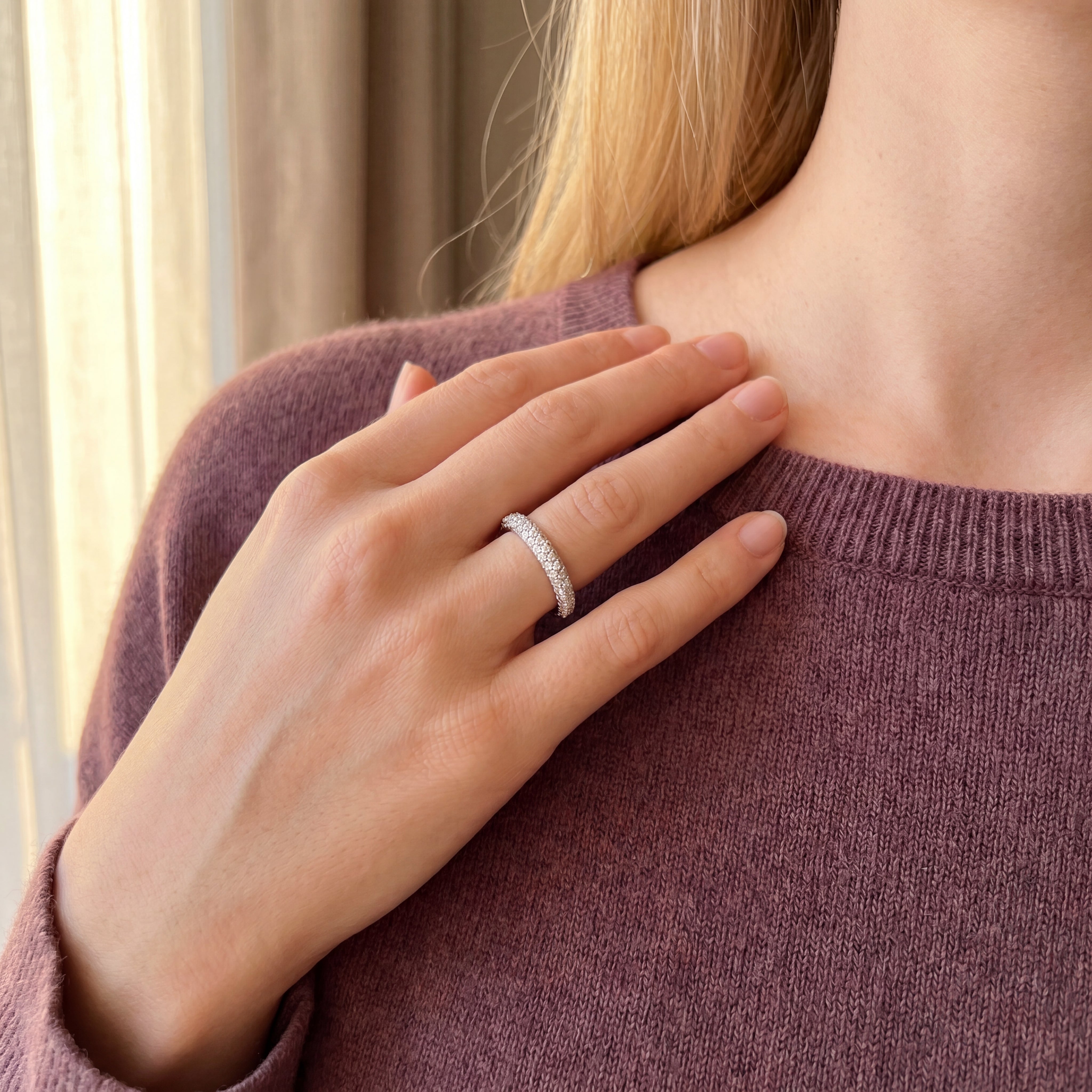 Lisa- 3 row pave set band
