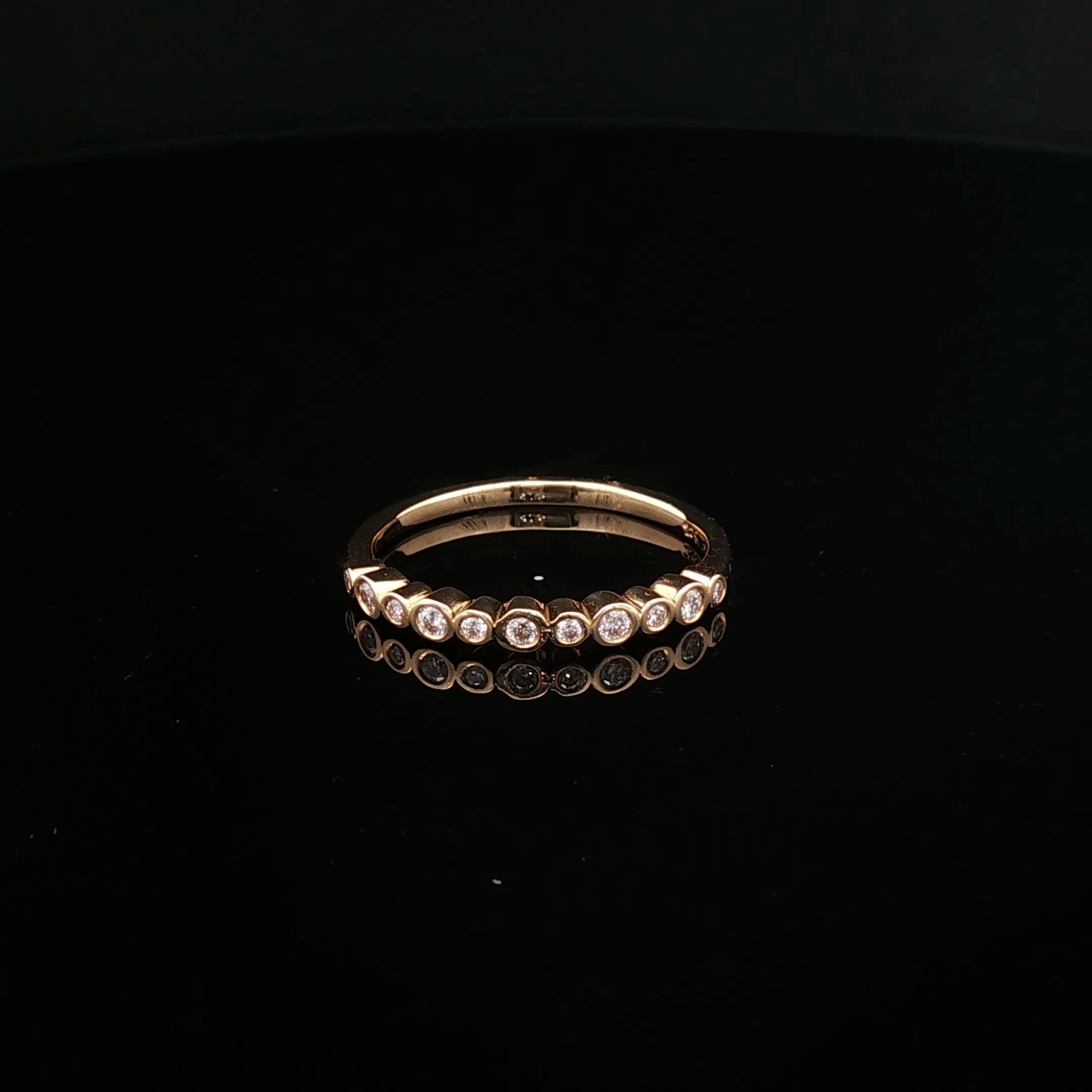 Dakota - Bezel-Set Round Brilliant Diamond Band Ring