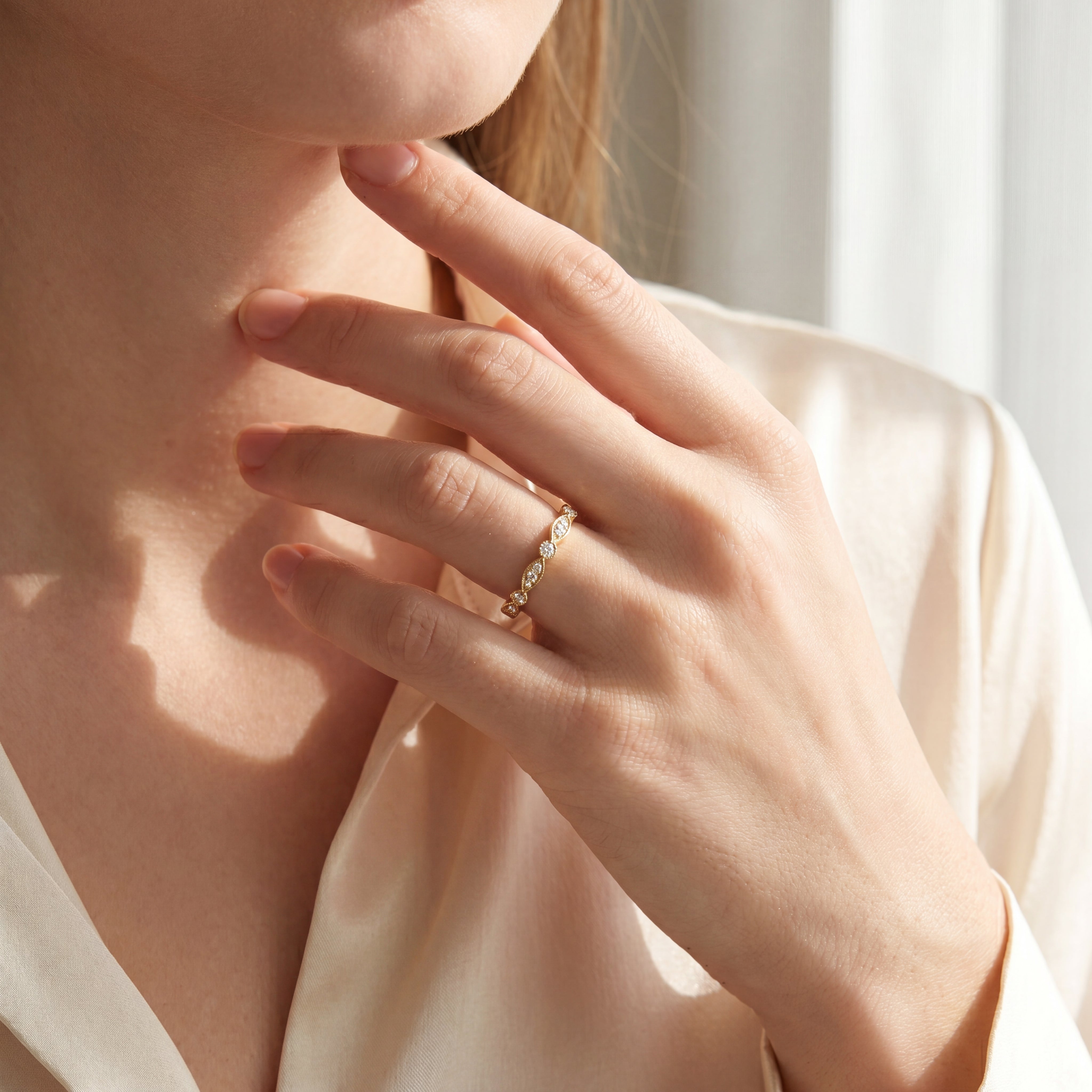 Hazel- Marquise and Round Shape Diamond Band