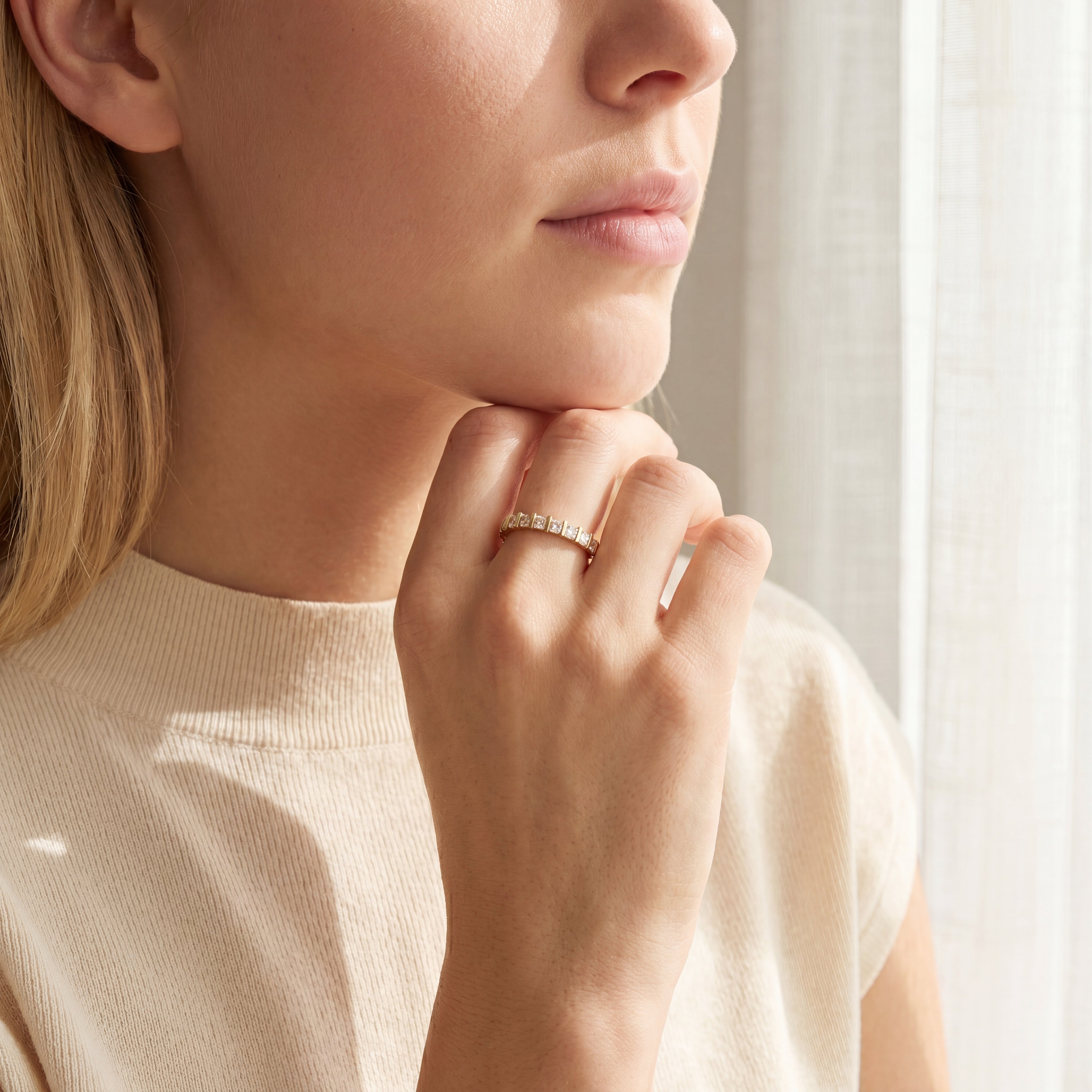 Cleo - Round and Princess Cut Diamond Band