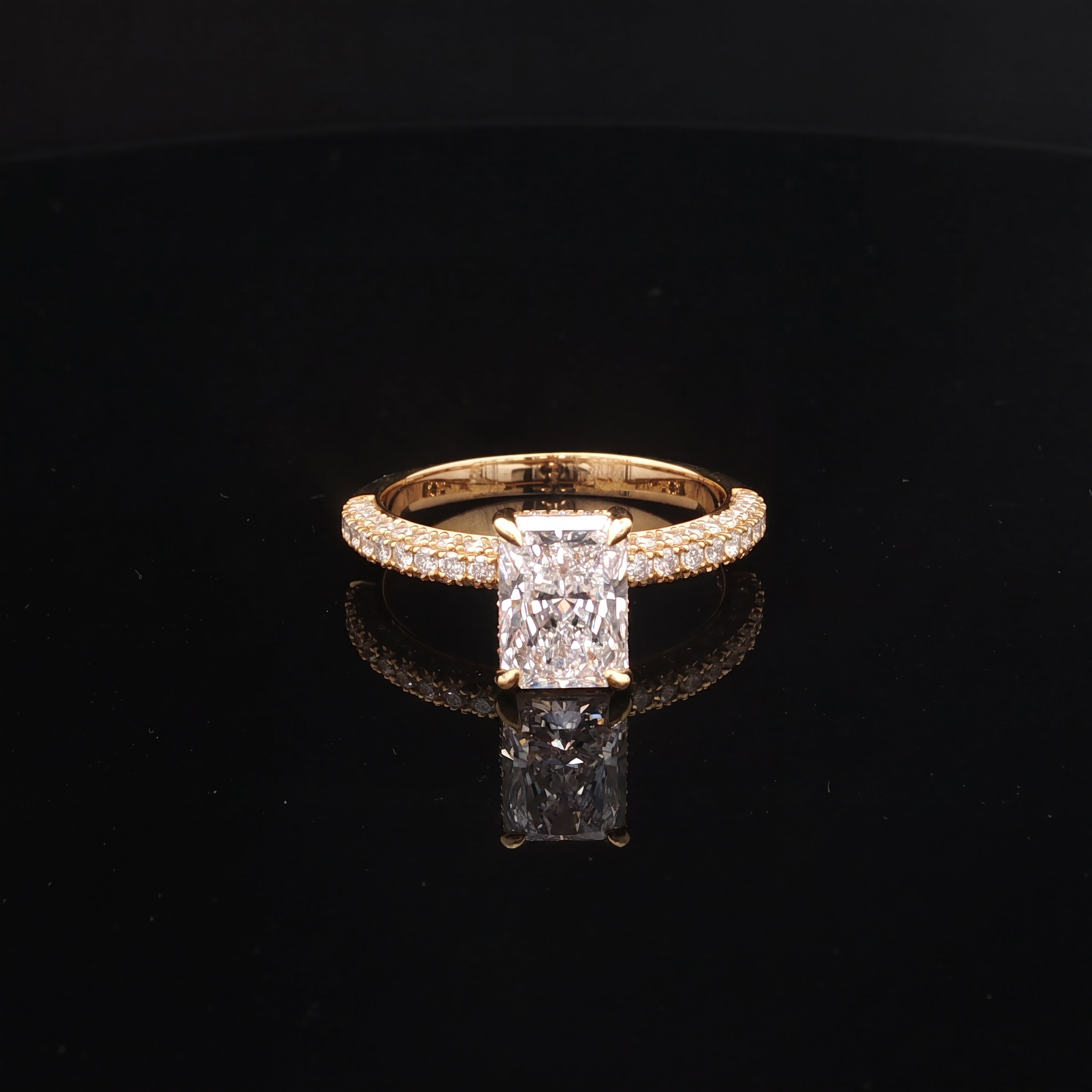 Catalina - Radiant Cut Diamond Pavé Ring