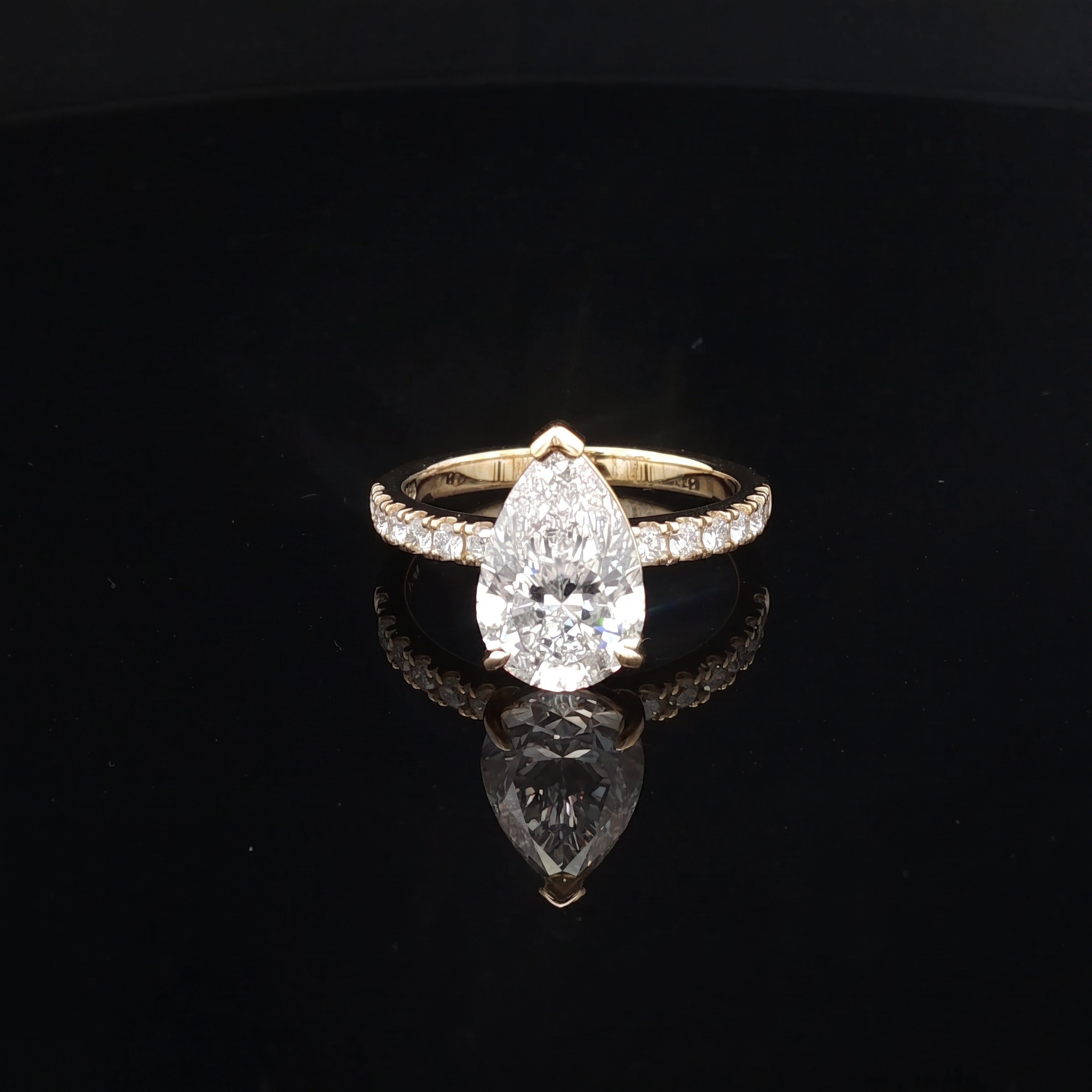 Sedona - Pear Diamond Engagement Ring with Pave Band
