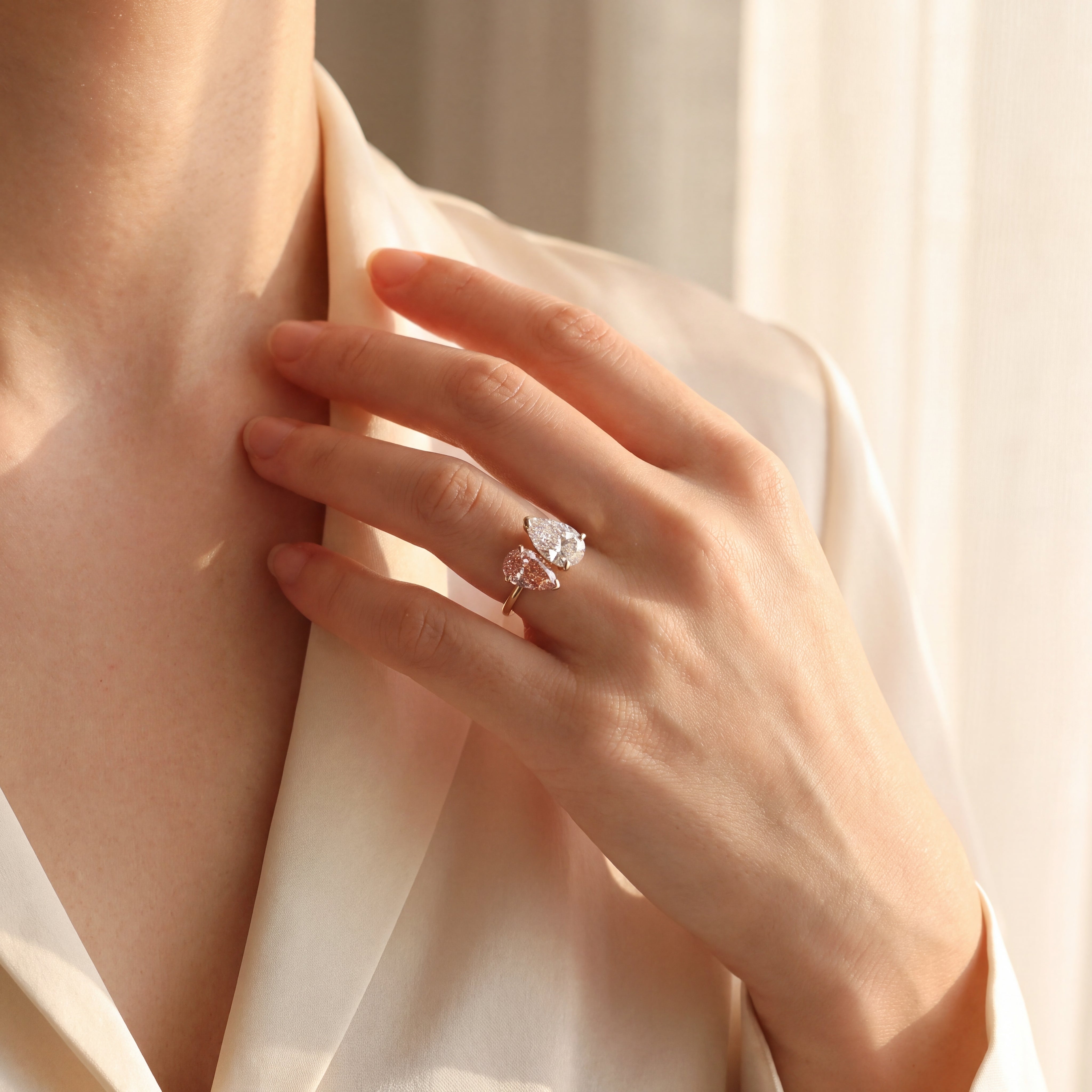 Aspen - Pear-Cut Fancy Pink Diamond Toi et Moi Ring