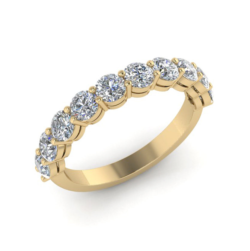 Paula – Round Claw Set Diamond Band