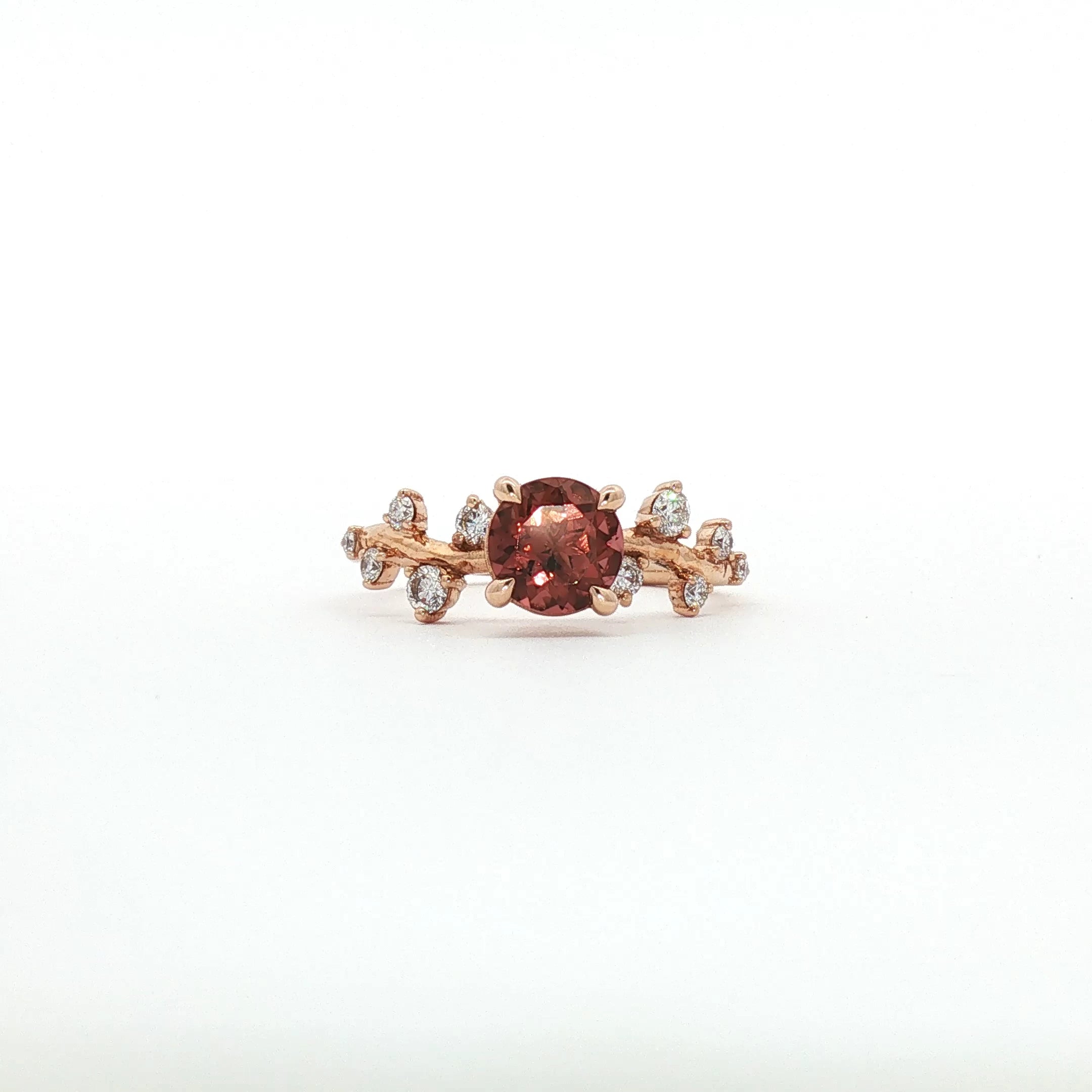 Rania - Nature-Inspired Round Garnet Branch Ring in Rose Gold